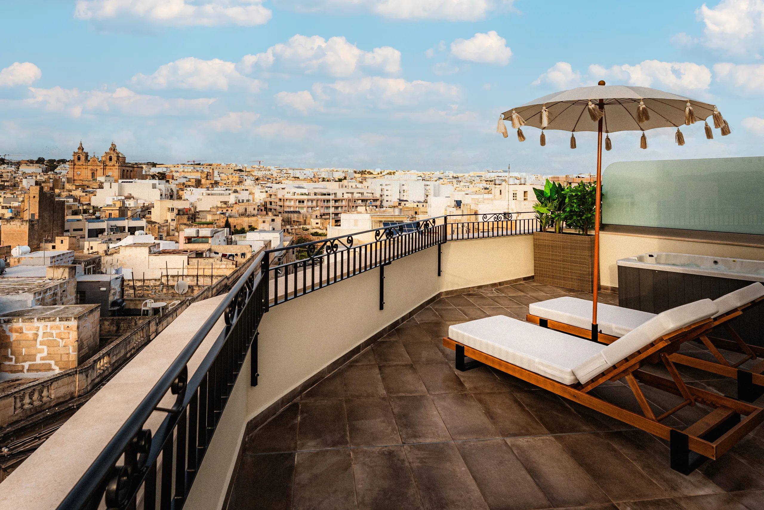 Penthouse Outdoor Jacuzzi